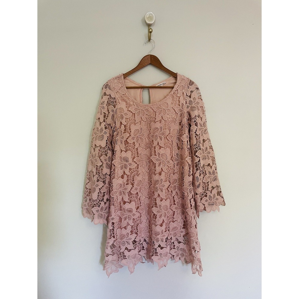 Charlotte Russe‎ Crochet Pastel Pink Shift Dress. Size Small. Bell Sleeve.